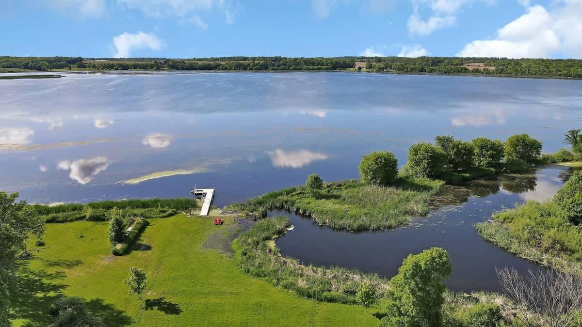 Lake Front Home With Pool And Stunning Views Annandale Exterior photo
