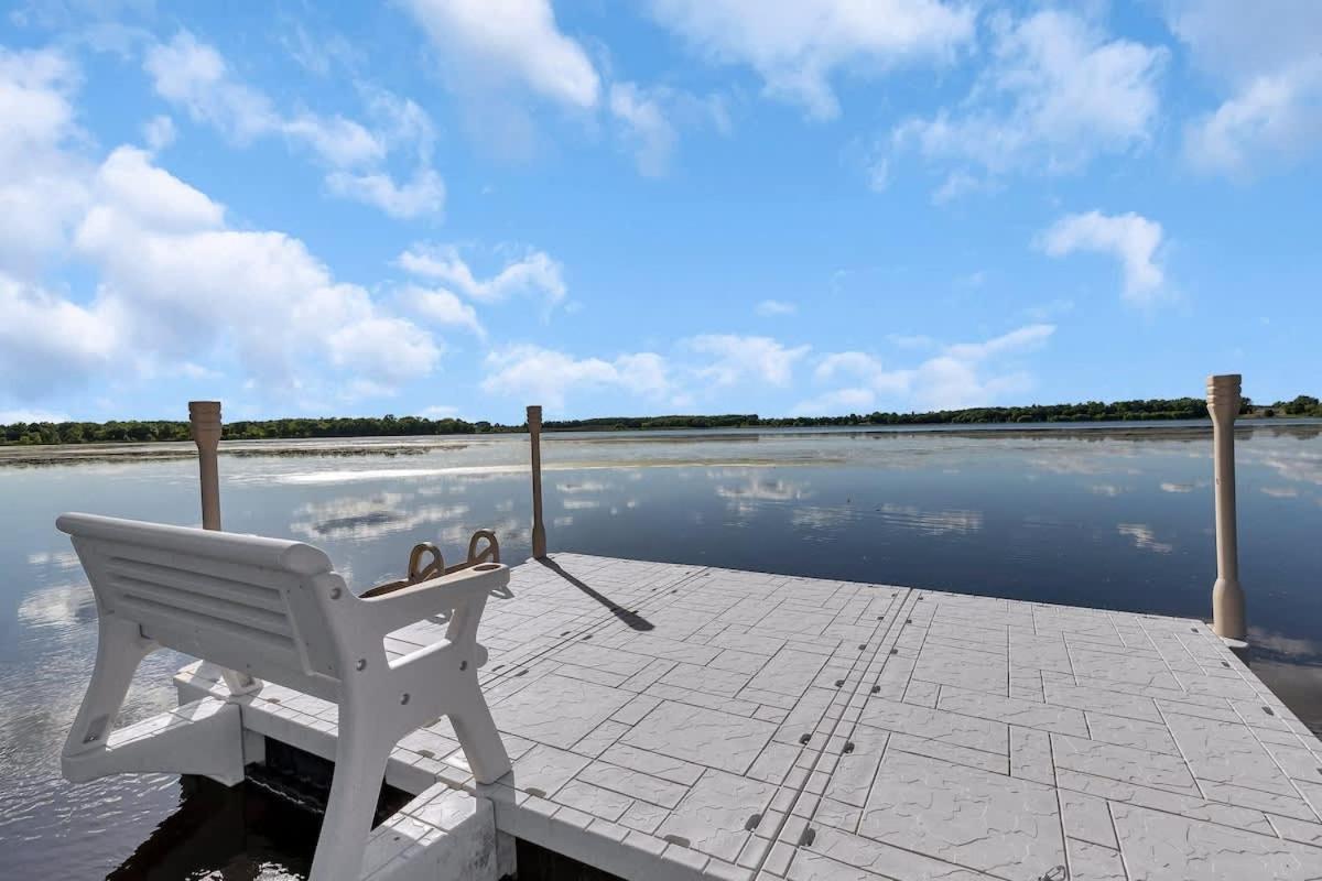 Lake Front Home With Pool And Stunning Views Annandale Exterior photo